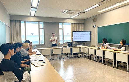 東京経済大学①